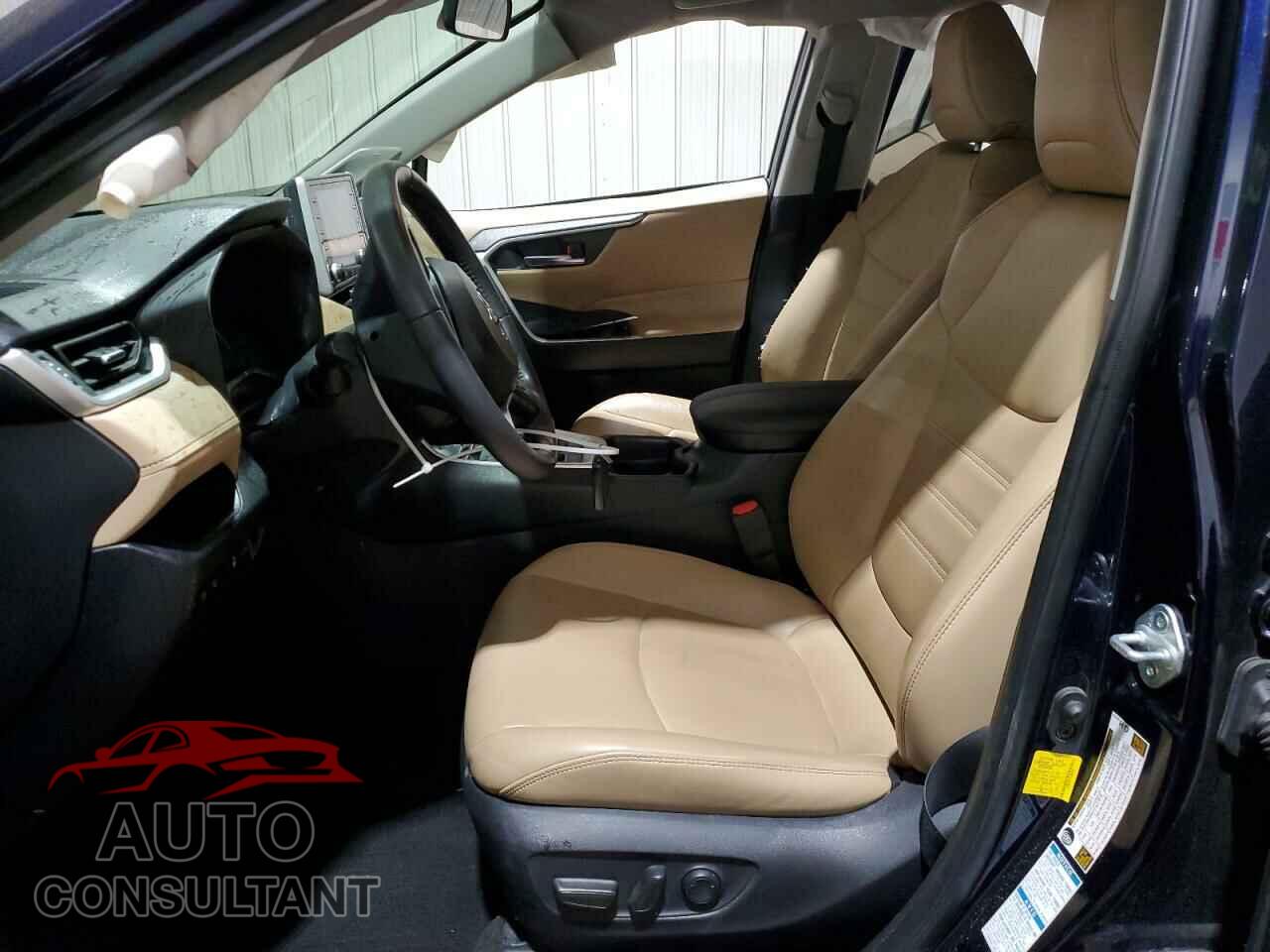 TOYOTA RAV4 2020 - JTMA1RFV1LD047883