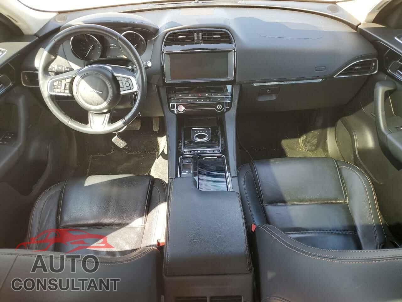 JAGUAR F-PACE 2020 - SADCK2GX2LA641448