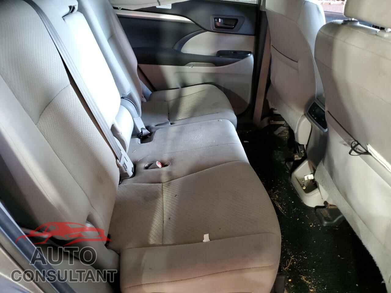 TOYOTA HIGHLANDER 2018 - 5TDBZRFH7JS816377