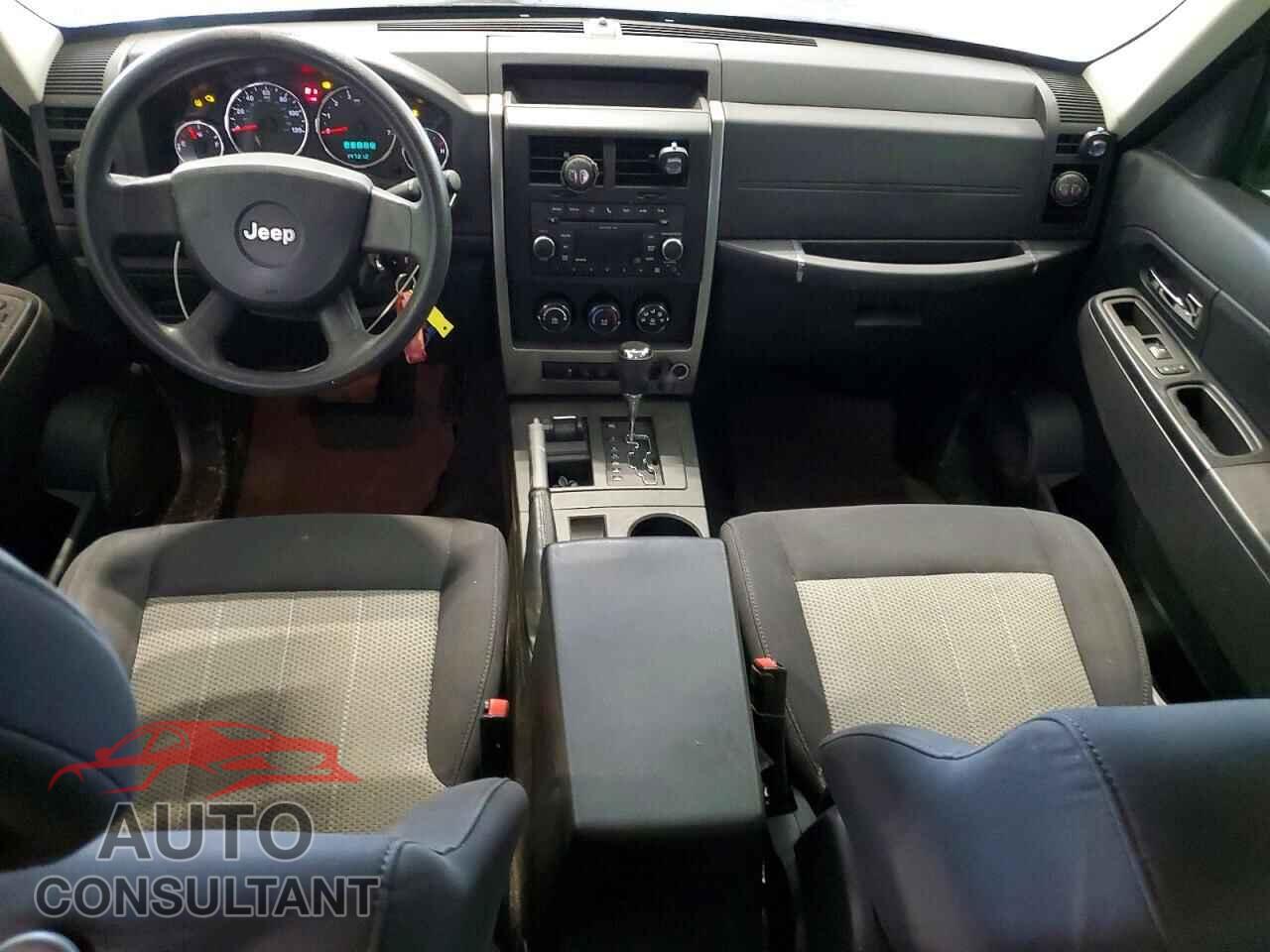 JEEP LIBERTY 2010 - 1J4PN2GK8AW131639