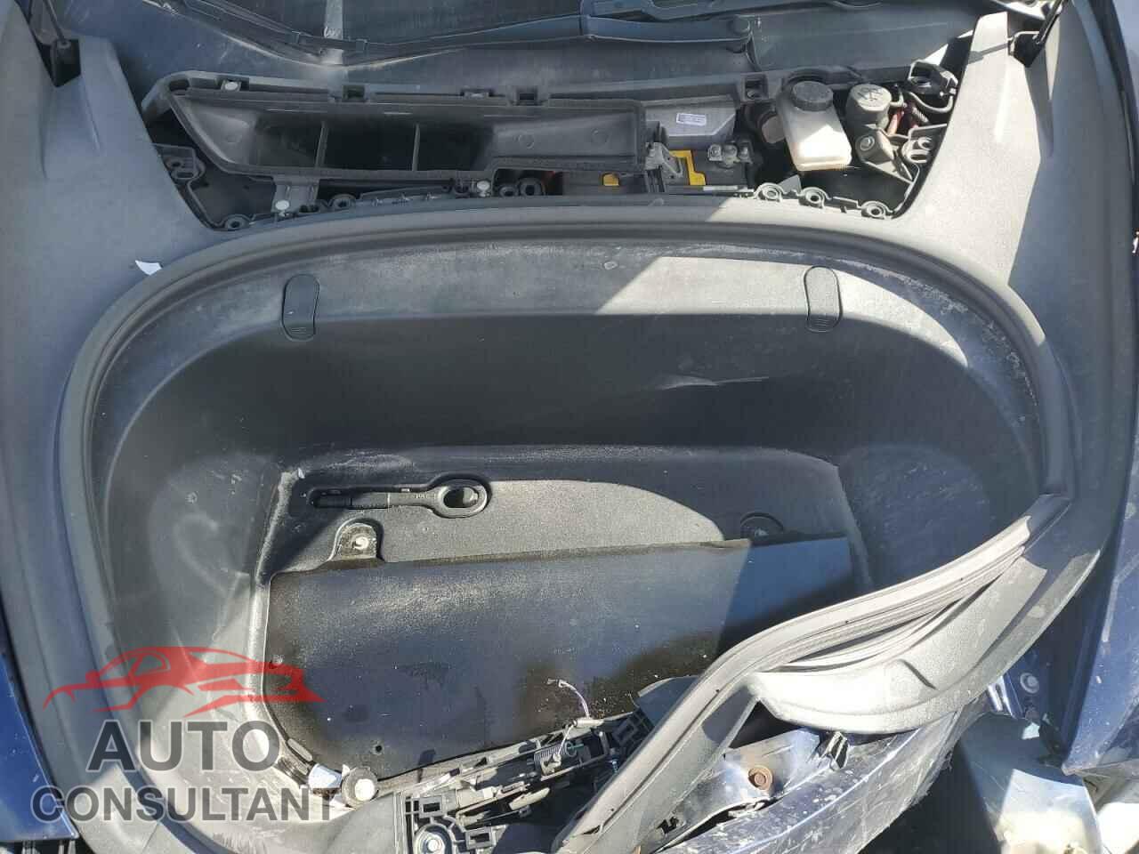 TESLA MODEL 3 2018 - 5YJ3E1EA8JF032171