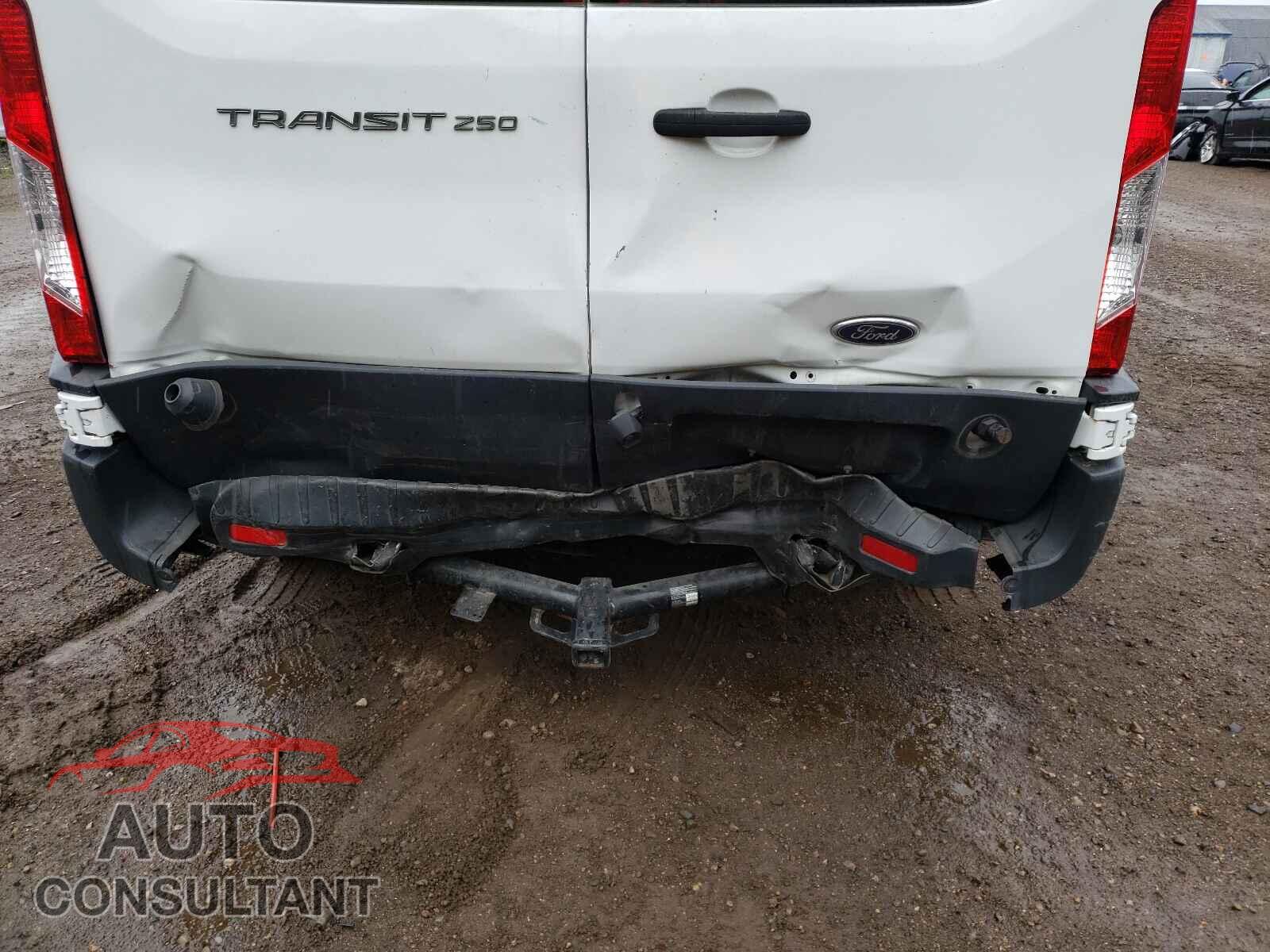 FORD TRANSIT CO 2017 - 1FTYR2ZM8HKA66340