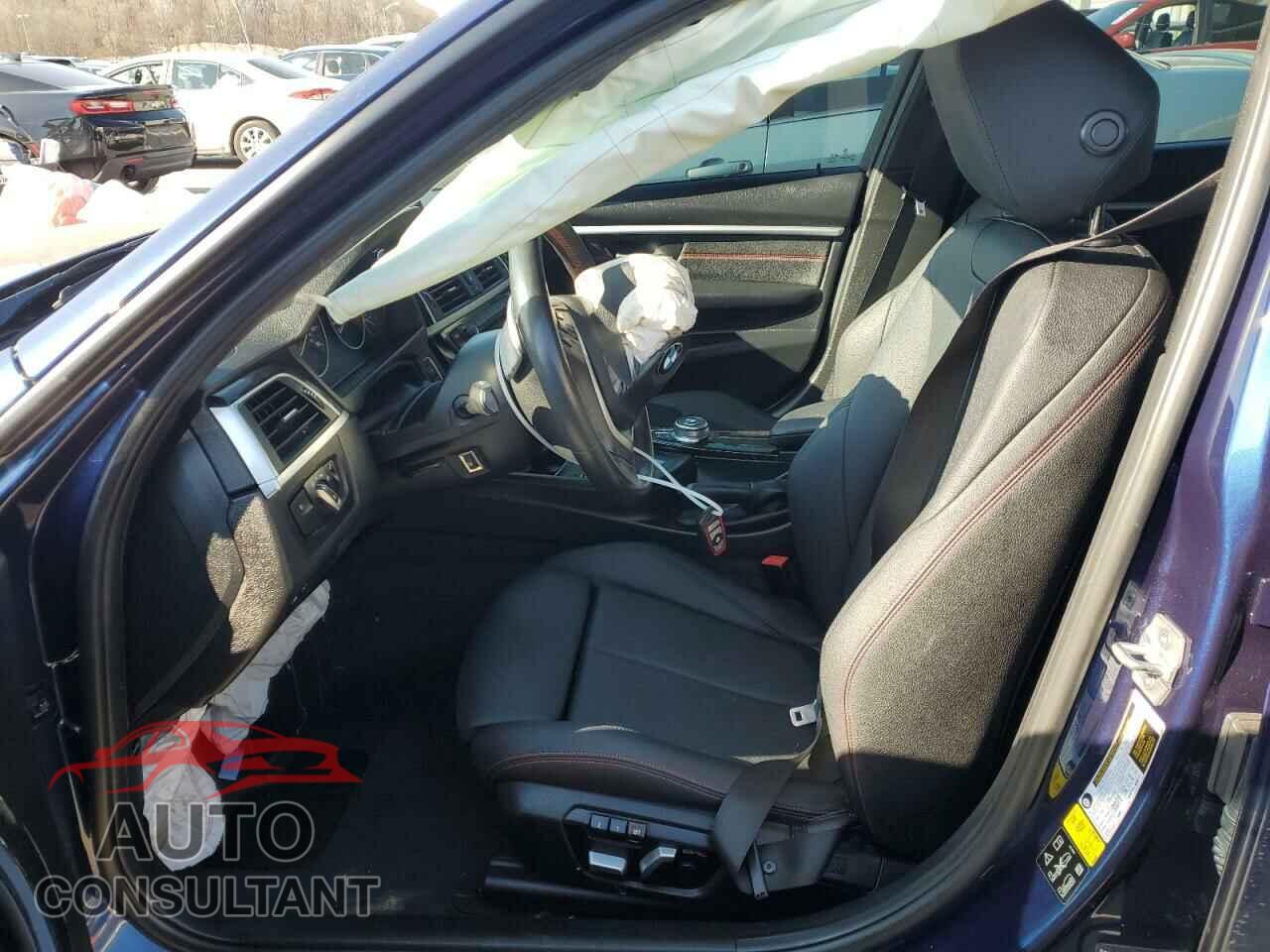 BMW 3 SERIES 2018 - WBA8D9G57JNU67446
