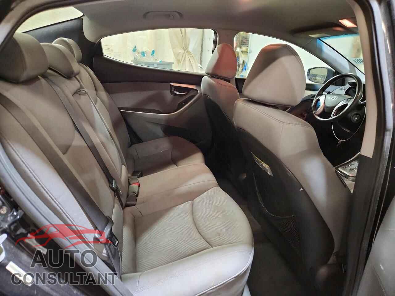 HYUNDAI ELANTRA 2013 - KMHDH4AE9DU685475