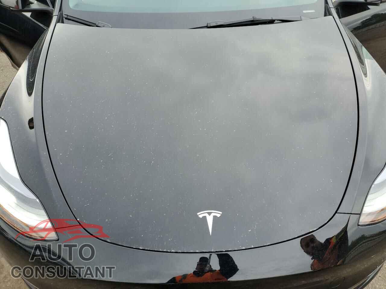 TESLA MODEL Y 2023 - 7SAYGDEE8PF875674