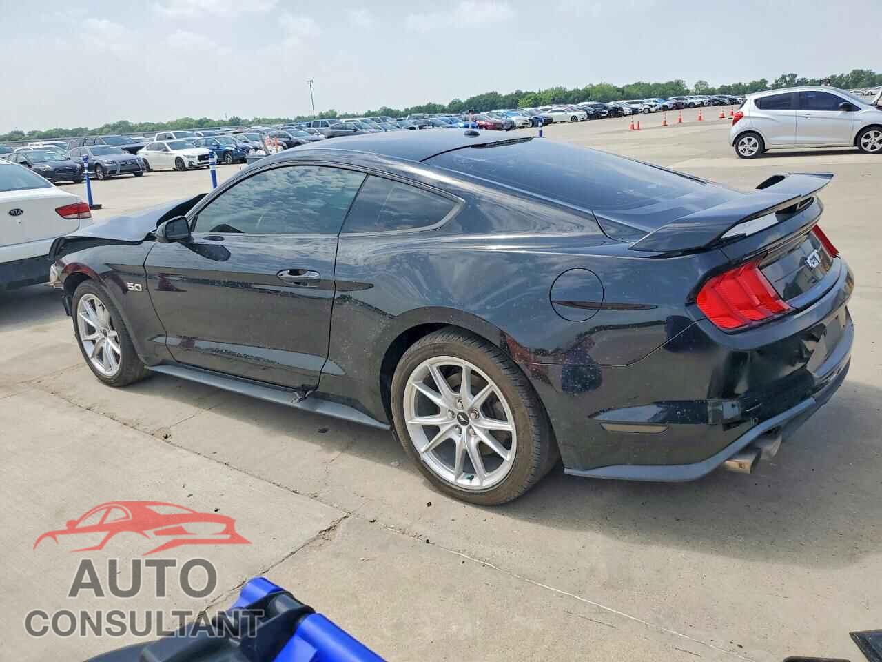 FORD MUSTANG 2019 - 1FA6P8CF5K5123048