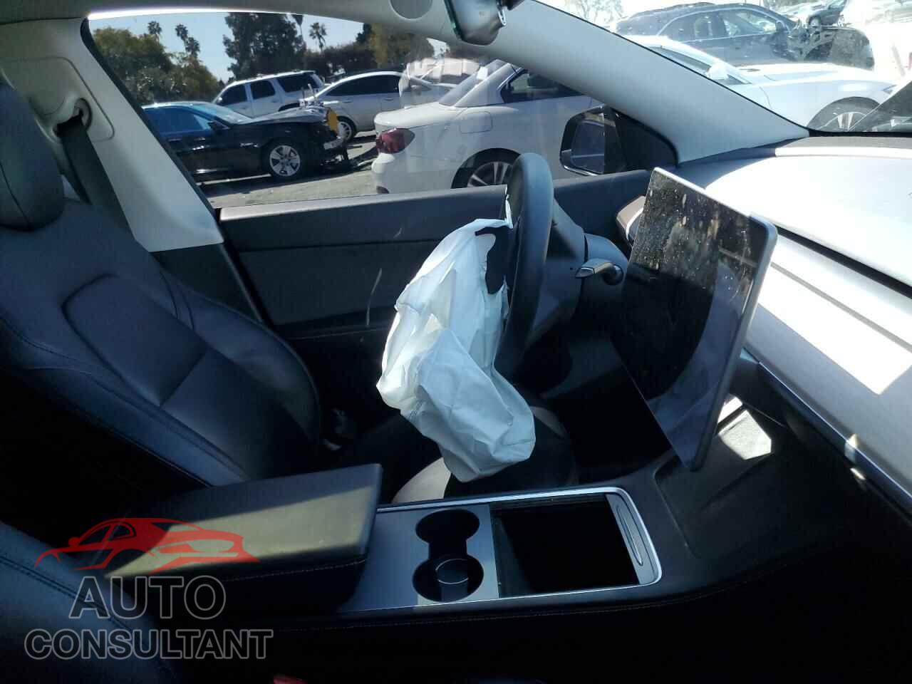 TESLA MODEL Y 2022 - 7SAYGAEE1NF312932