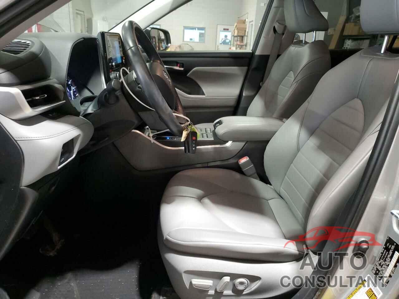 TOYOTA HIGHLANDER 2022 - 5TDHZRBH8NS164424