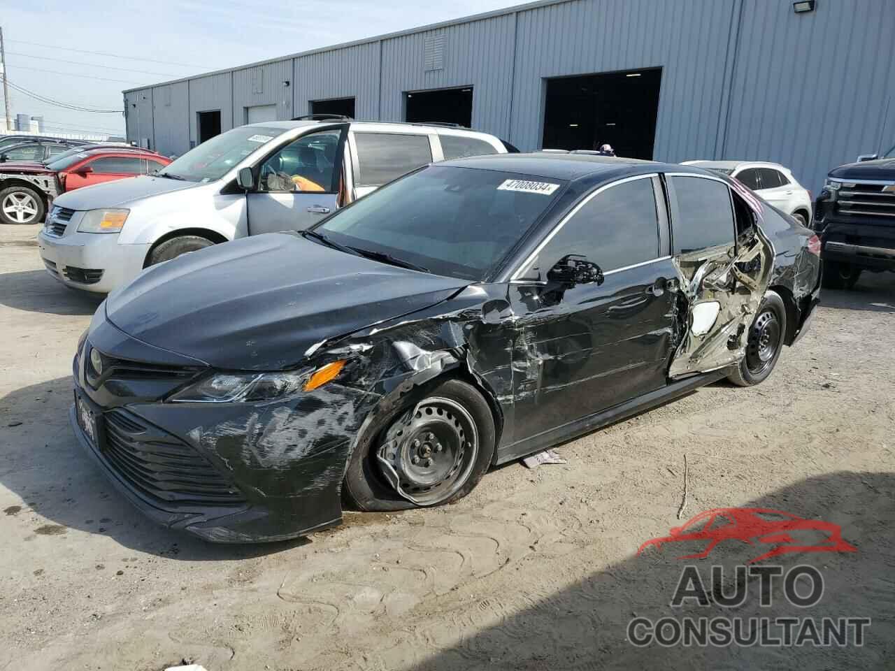 TOYOTA CAMRY 2018 - 4T1B11HK9JU664482