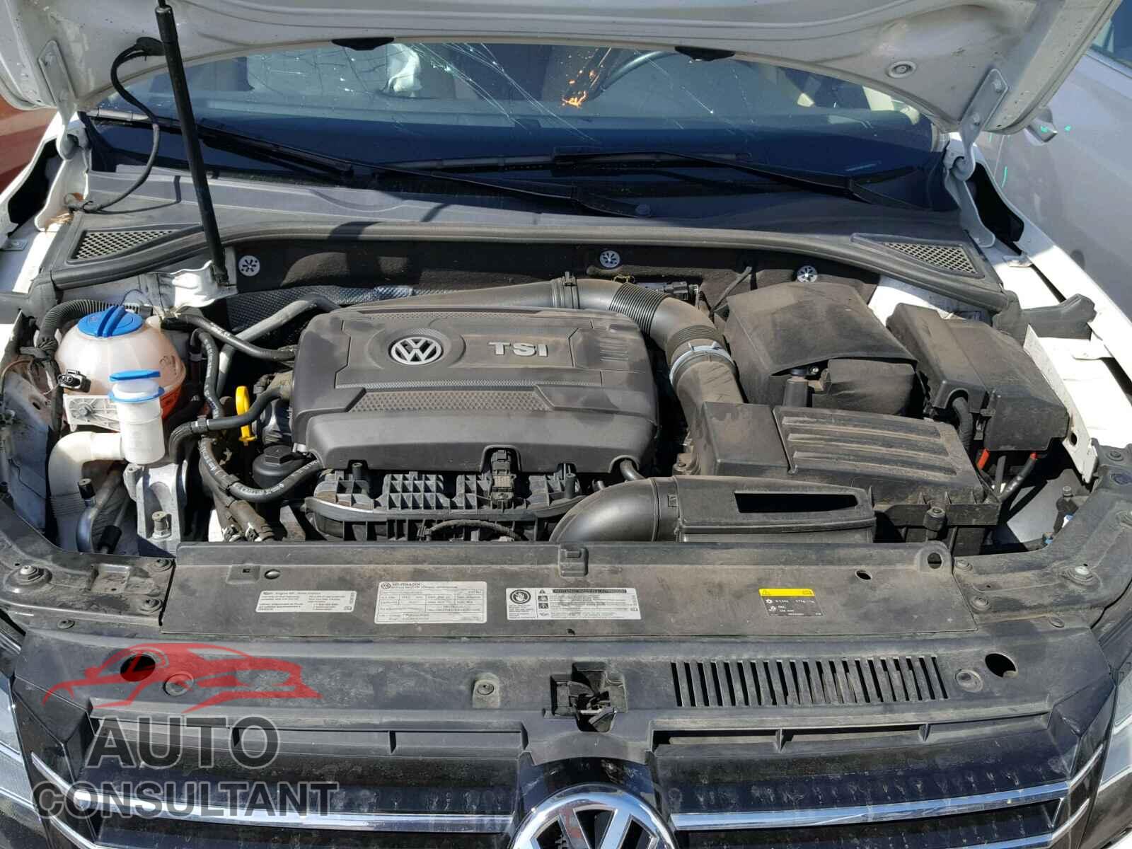 VOLKSWAGEN PASSAT 2015 - 1VWBS7A36FC032704