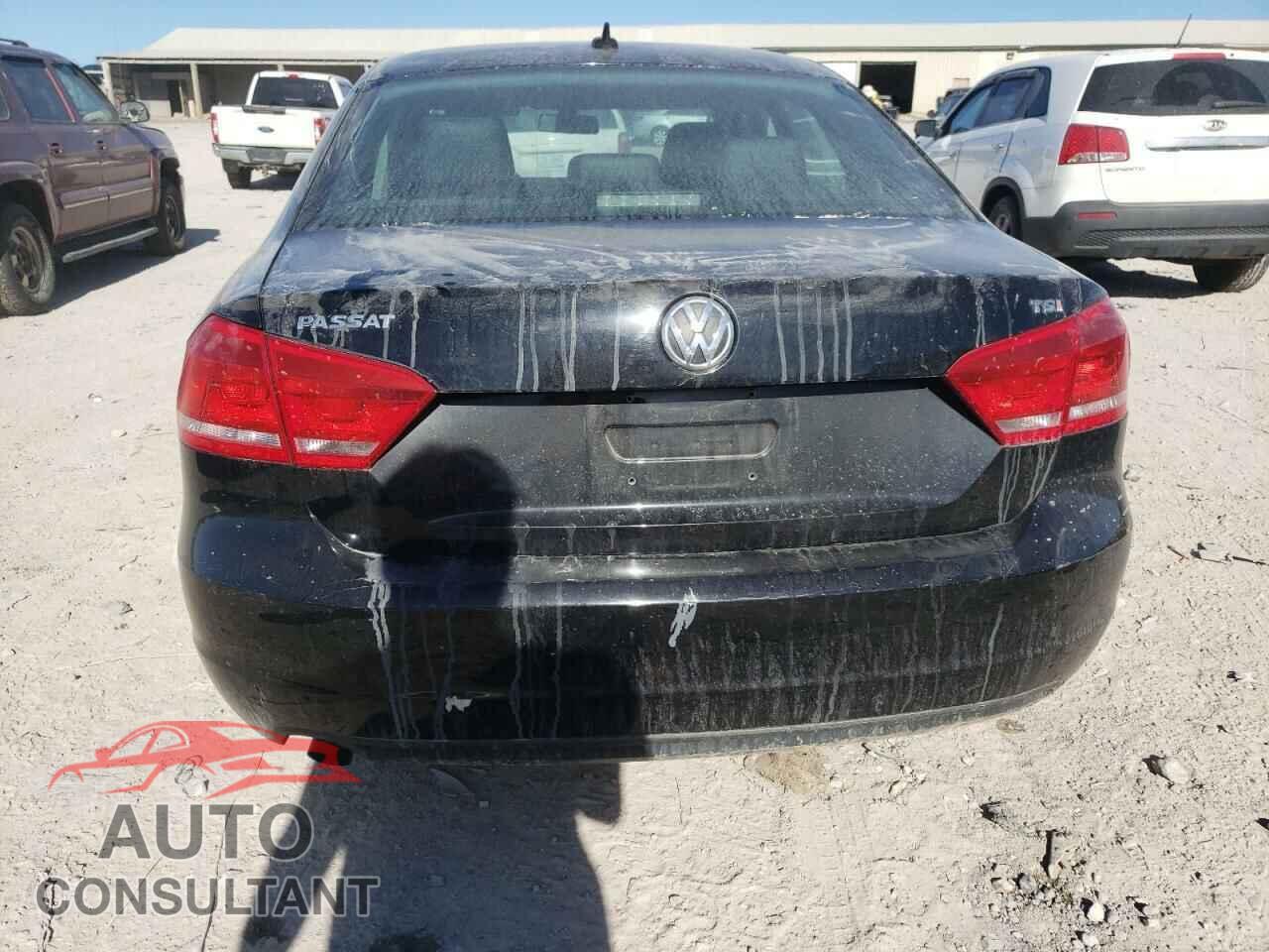VOLKSWAGEN PASSAT 2015 - 1VWAT7A30FC047496