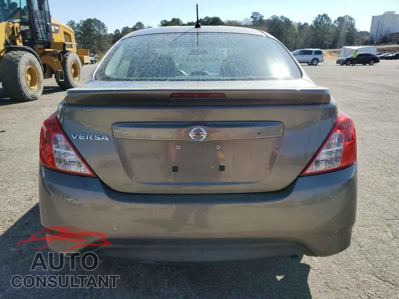 NISSAN VERSA 2017 - 3N1CN7AP4HL866434