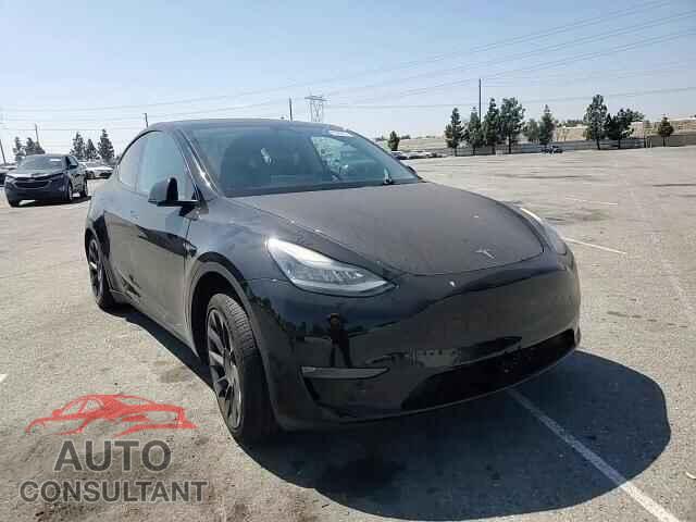 TESLA MODEL Y 2021 - 5YJYGDEE4MF149741