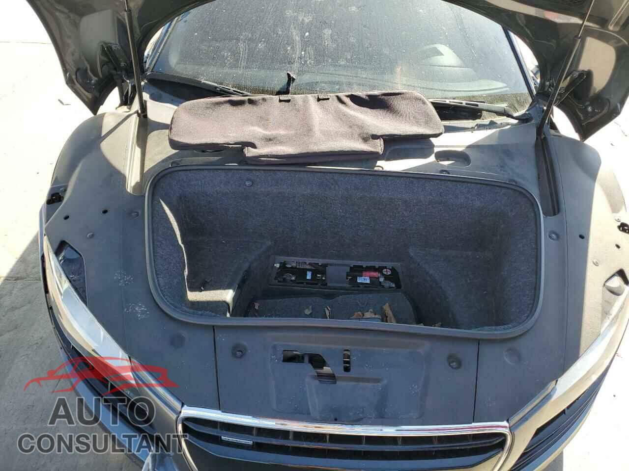 AUDI R8 2011 - WUASUAFG9BN002572