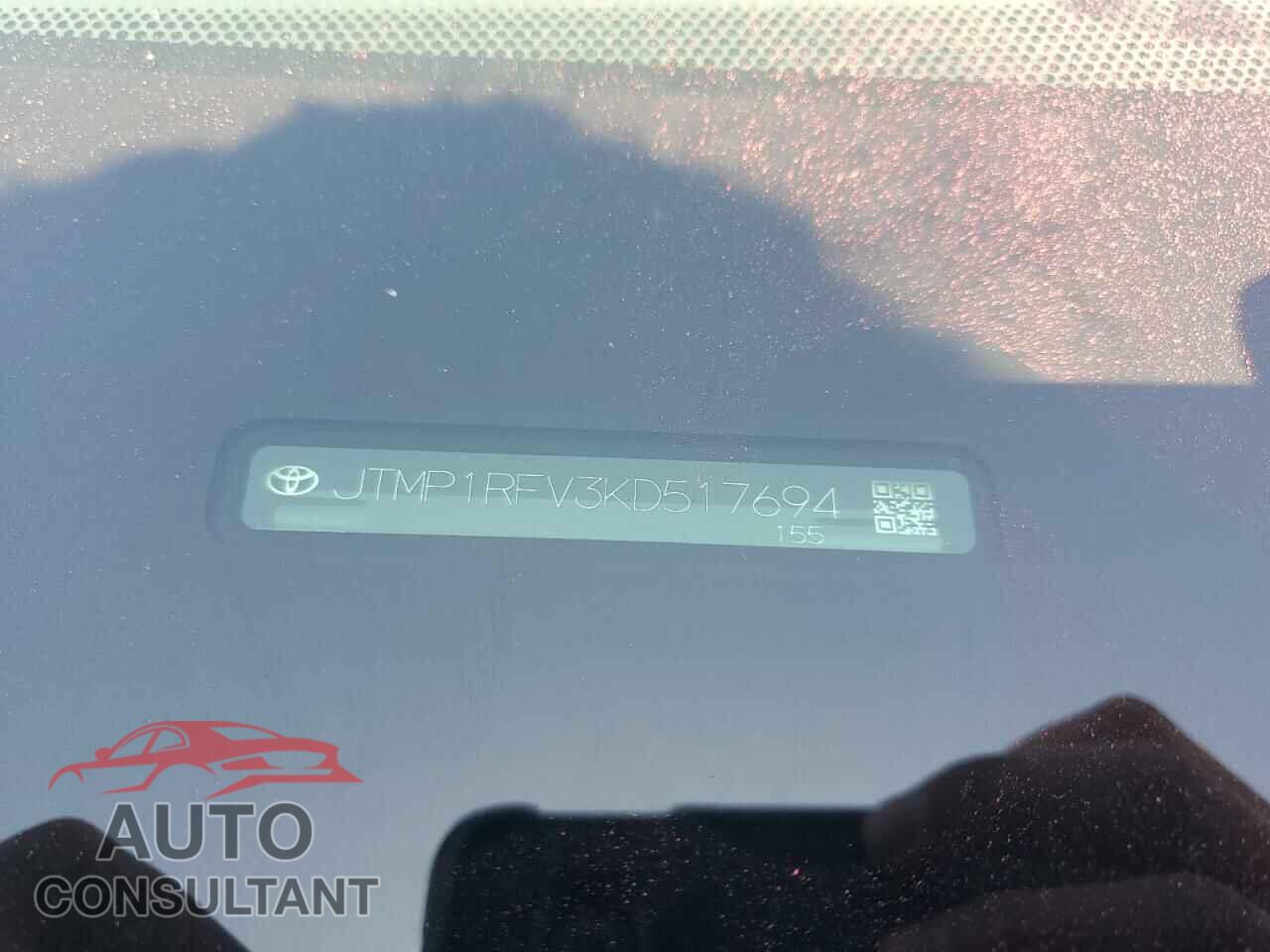 TOYOTA RAV4 2019 - JTMP1RFV3KD517694