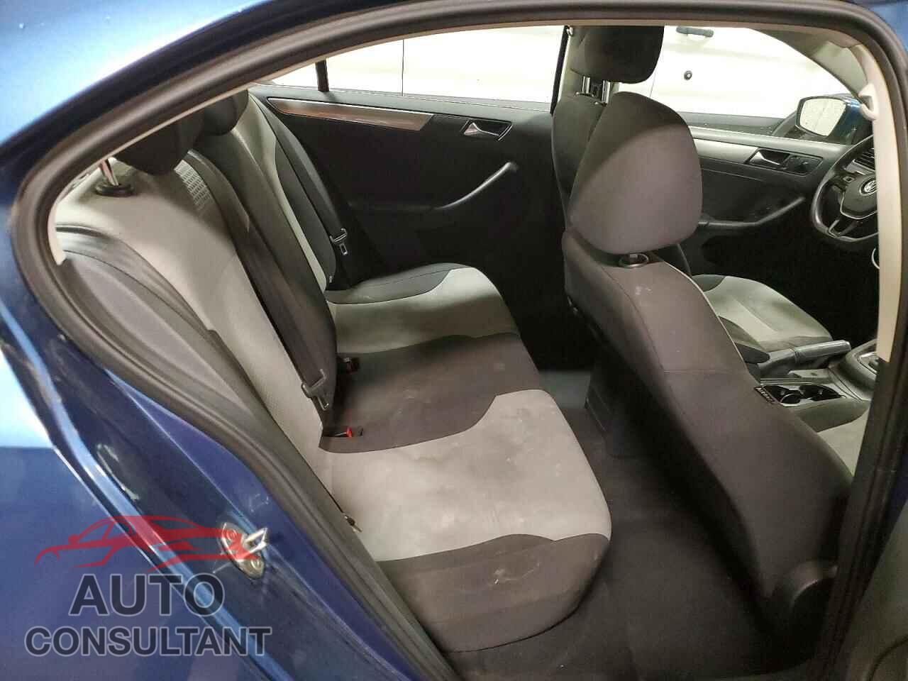 VOLKSWAGEN JETTA 2017 - 3VW2B7AJ2HM213184