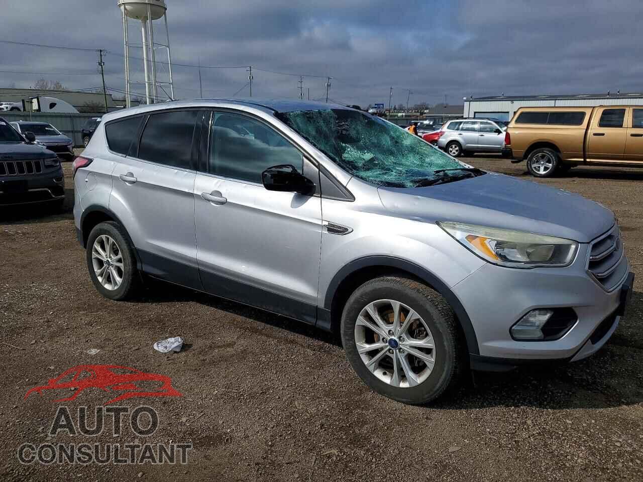 FORD ESCAPE 2017 - 1FMCU9G94HUD67879