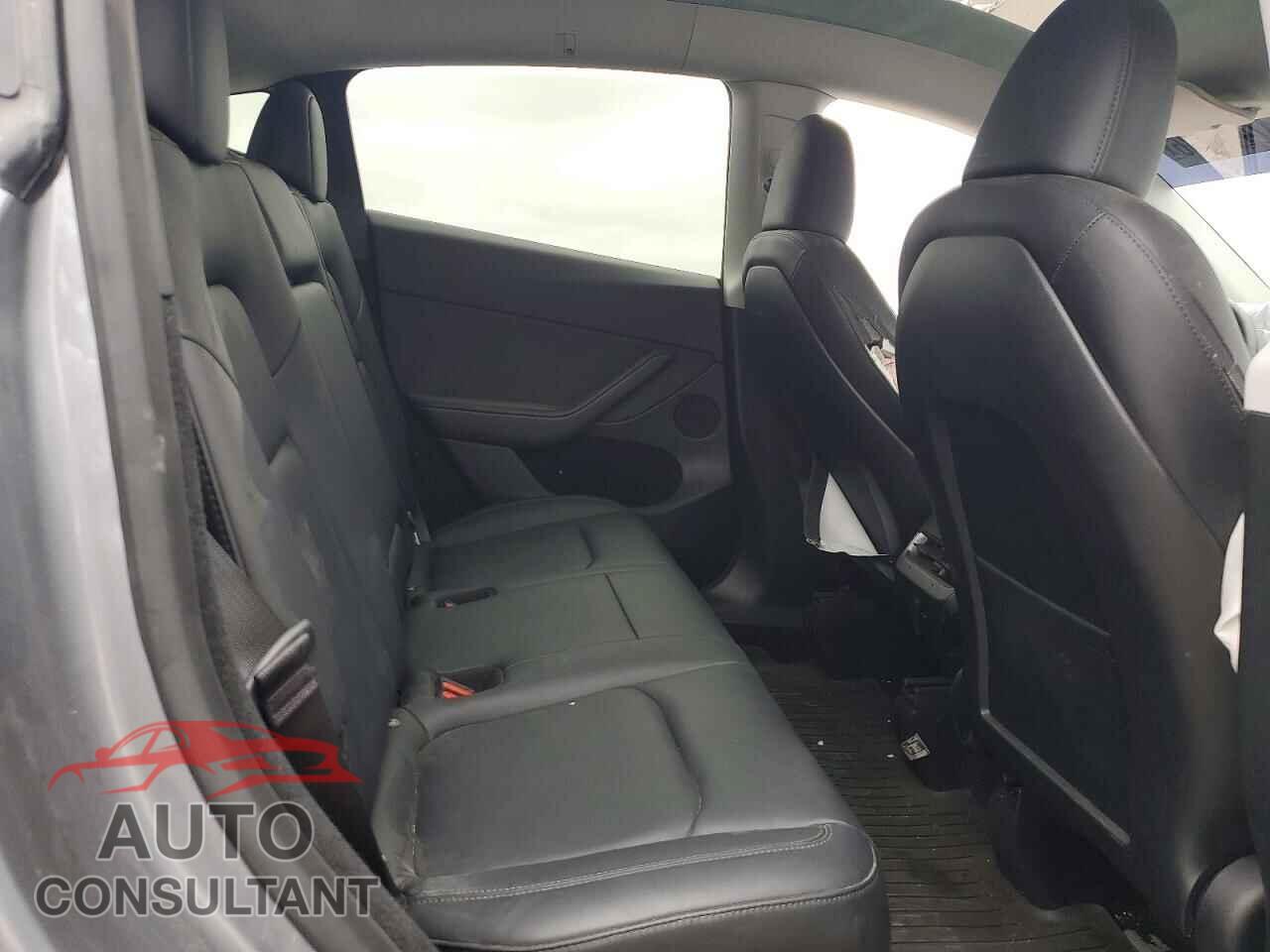 TESLA MODEL Y 2024 - 7SAYGDEEXRA320533
