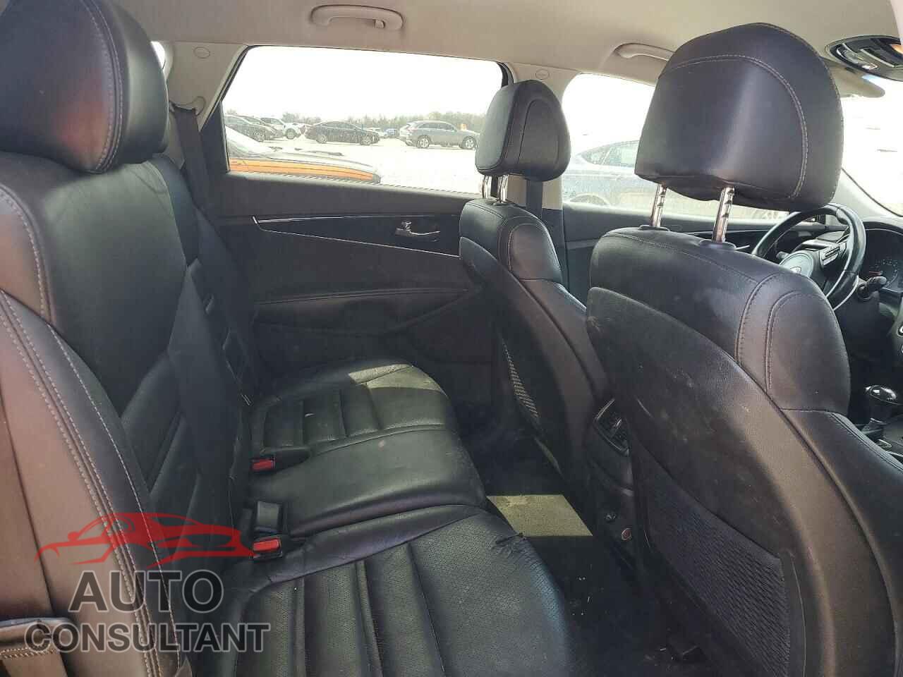 KIA SORENTO 2017 - 5XYPG4A35HG301475