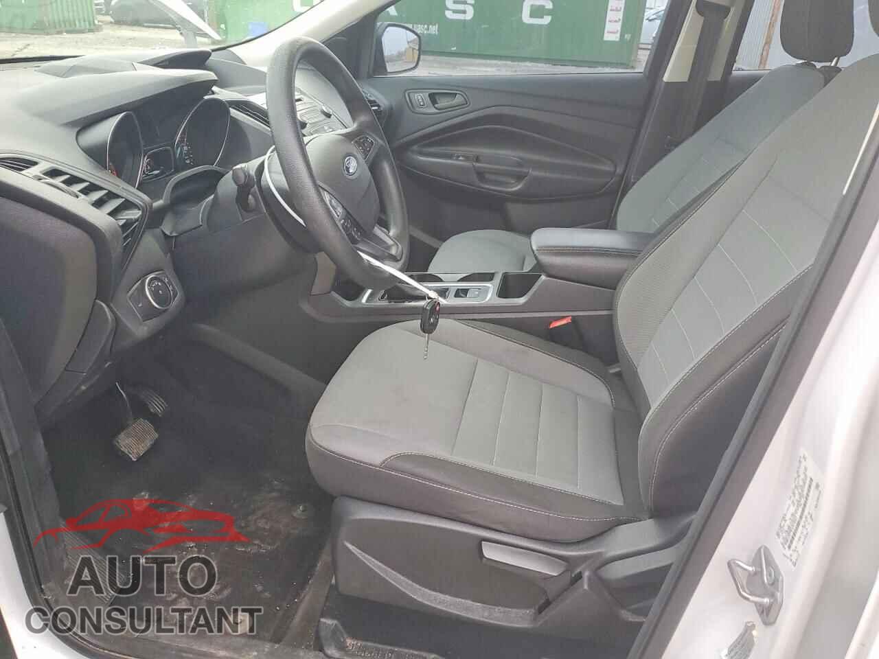 FORD ESCAPE 2018 - 1FMCU0F79JUA70401
