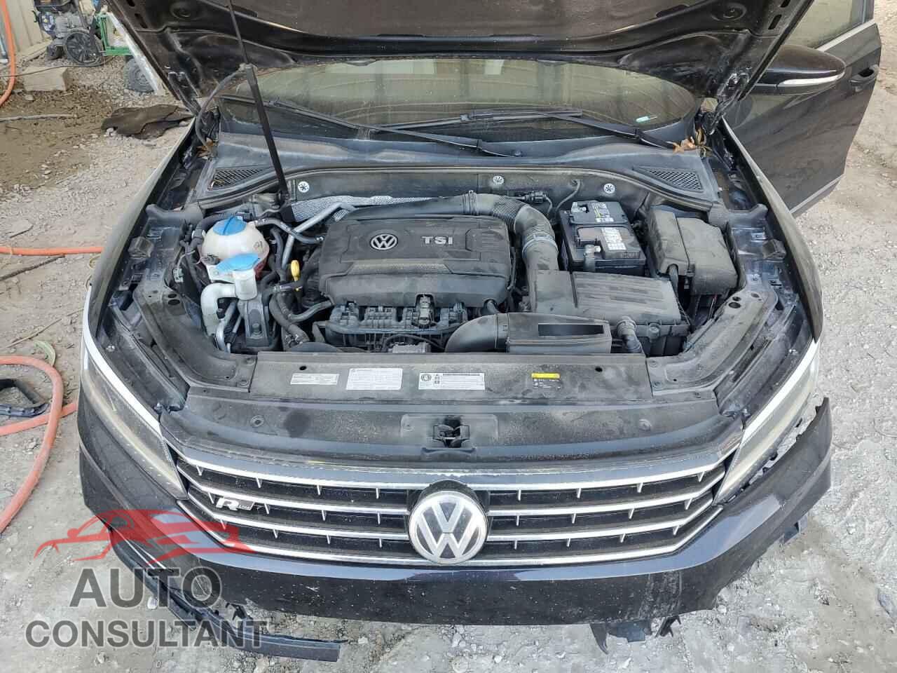 VOLKSWAGEN PASSAT 2017 - 1VWDT7A32HC061299