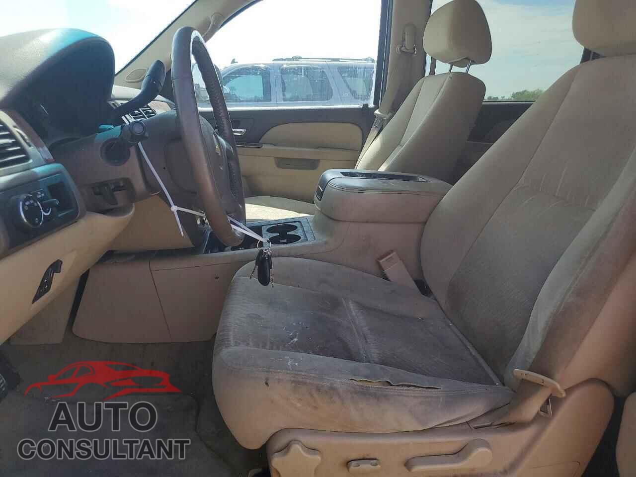 CHEVROLET SUBURBAN 2011 - 1GNSCHE0XBR371289