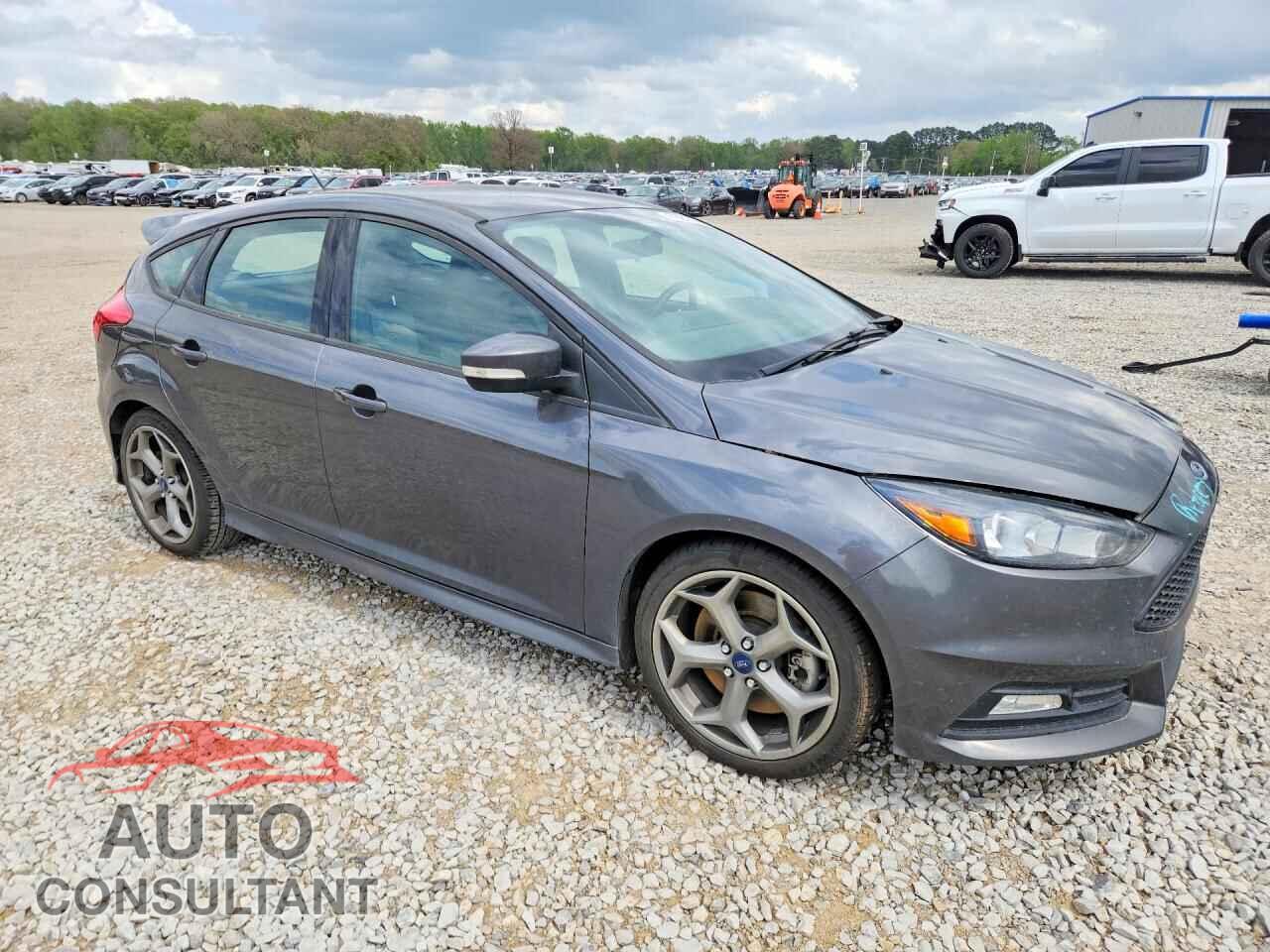 FORD FOCUS 2017 - 1FADP3L93HL306165