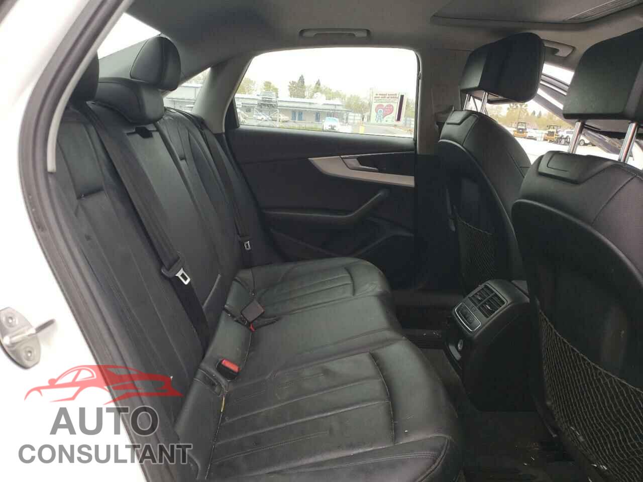 AUDI A4 2017 - WAUANAF47HN051559