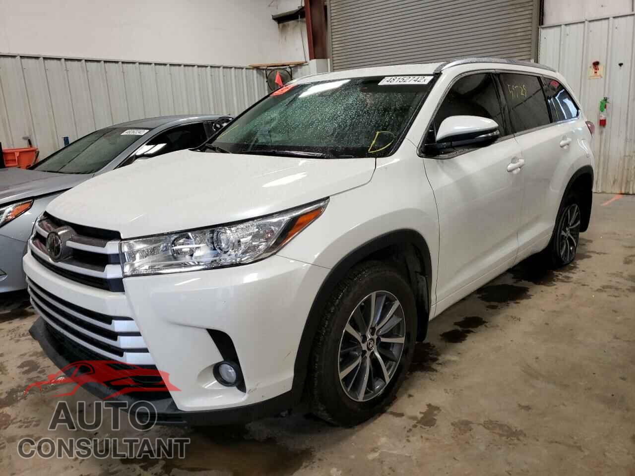 TOYOTA HIGHLANDER 2017 - 5TDKZRFH8HS525798