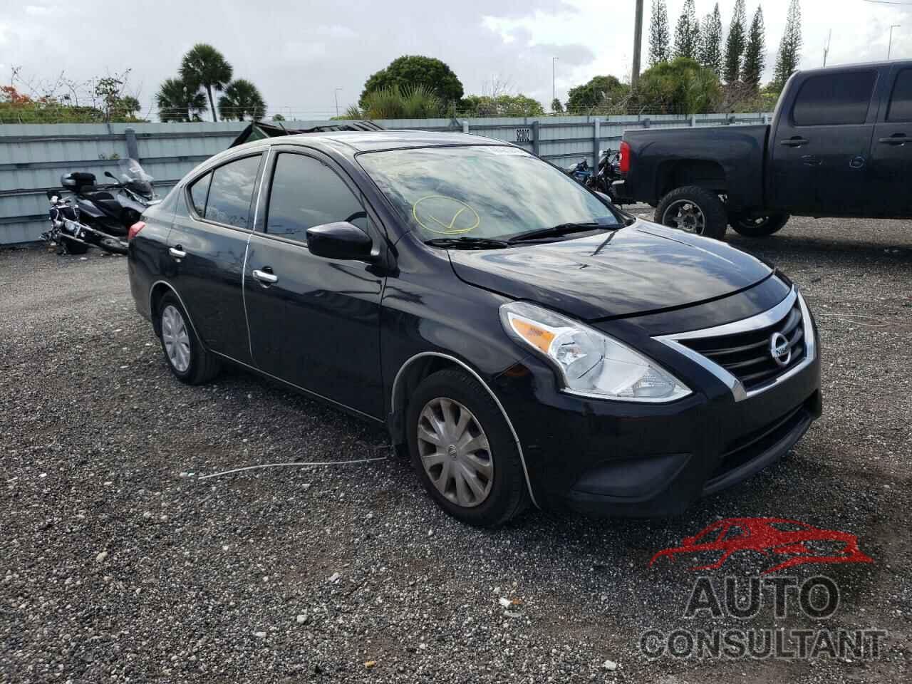 NISSAN VERSA 2018 - 3N1CN7APXJL884166