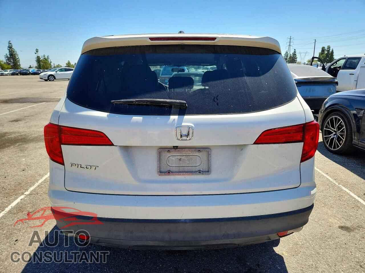 HONDA PILOT 2017 - 5FNYF5H38HB005246