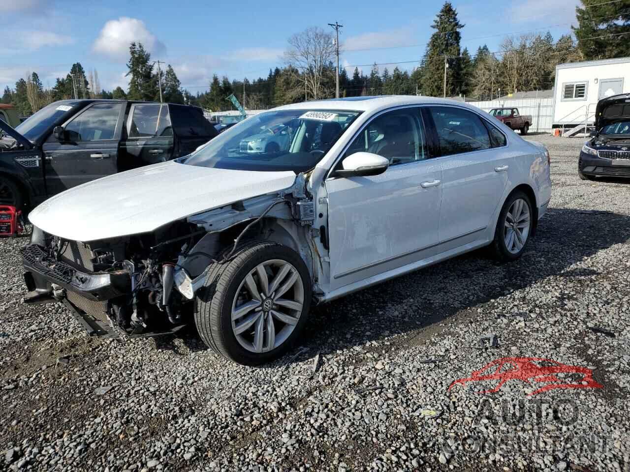 VOLKSWAGEN PASSAT 2017 - 1VWGT7A31HC049433
