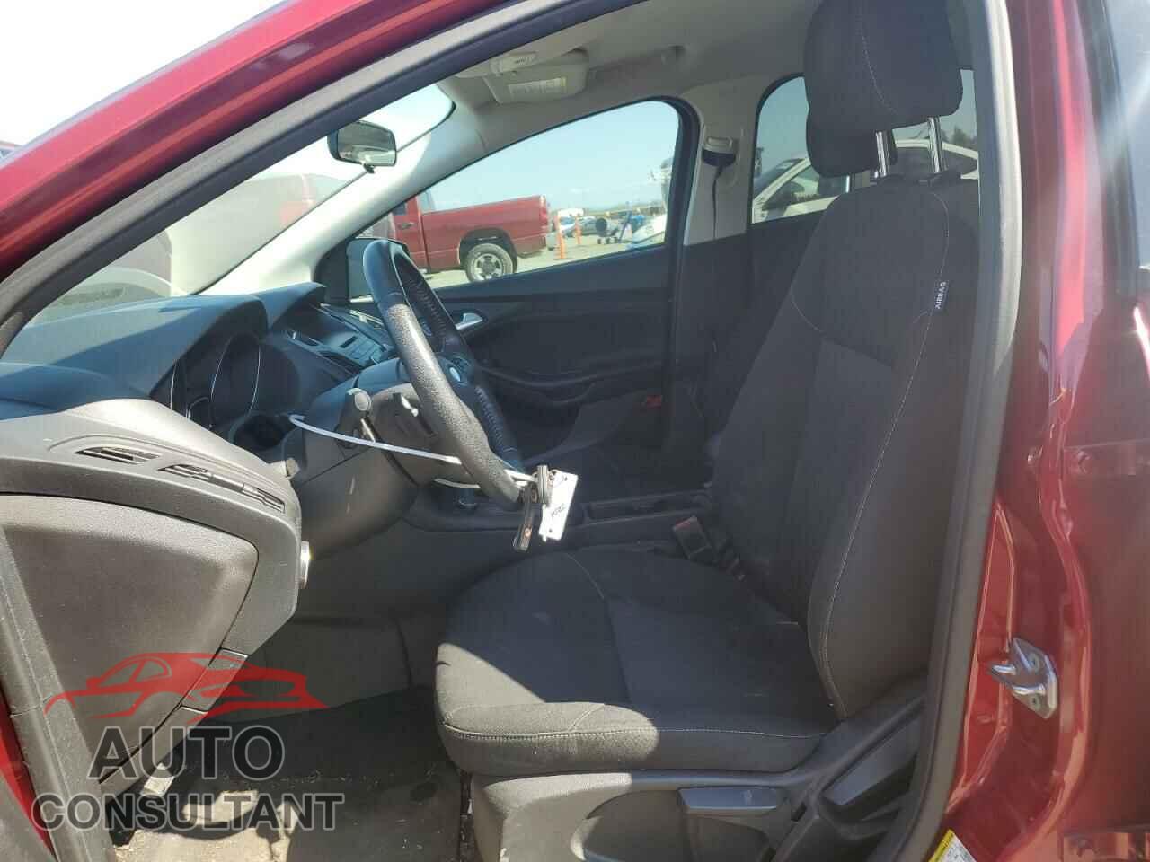 FORD FOCUS 2015 - 1FADP3K29FL293956