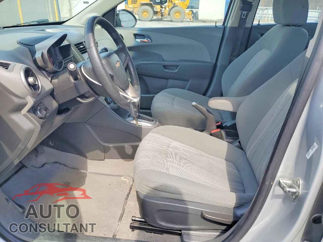 CHEVROLET SONIC 2012 - 1G1JC5SH2C4172936