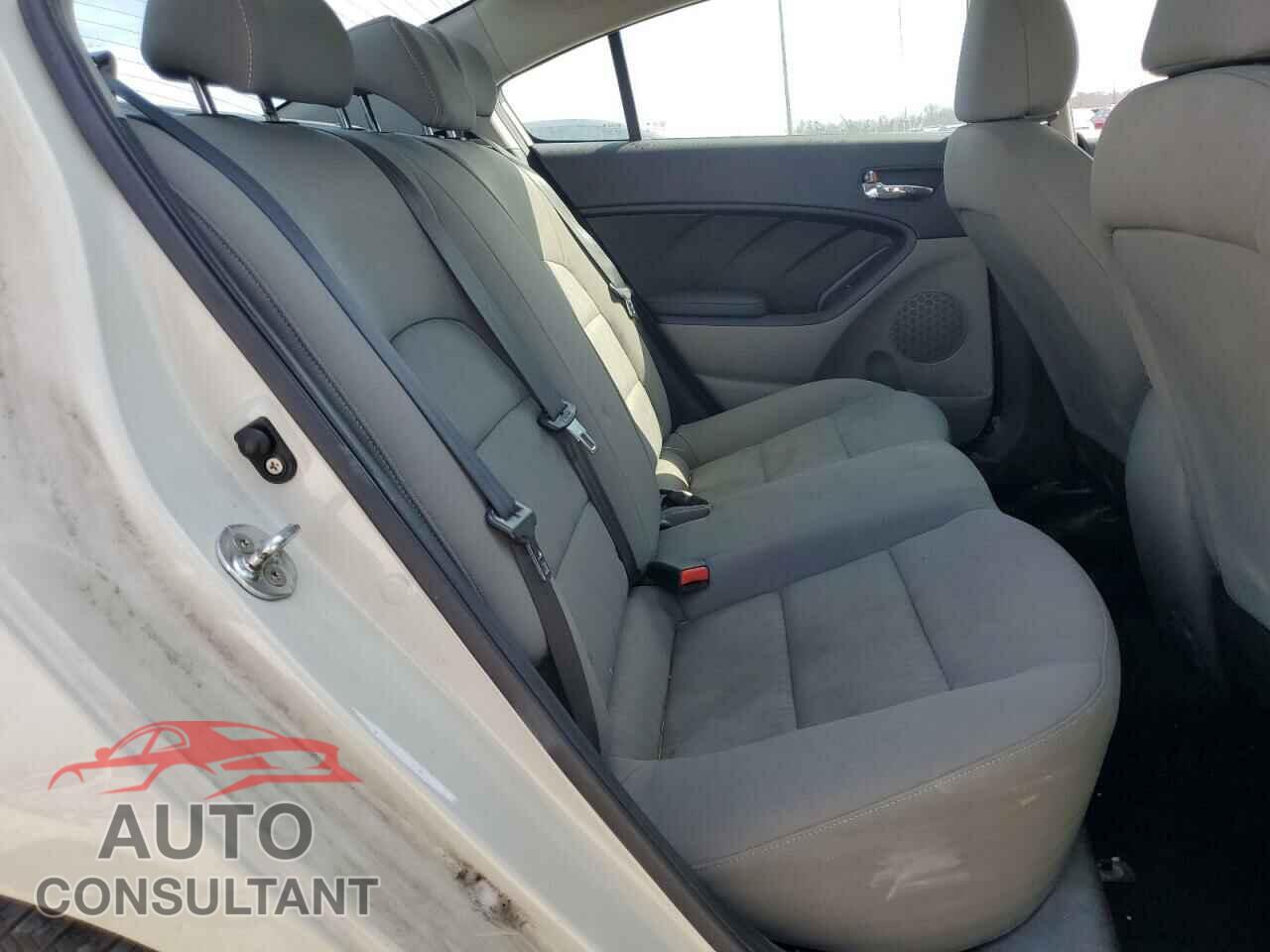 KIA FORTE 2015 - KNAFK4A67F5305079