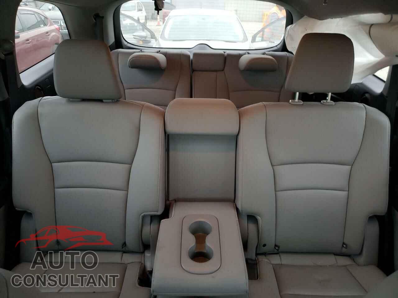 HONDA PILOT 2019 - 5FNYF5H42KB018283