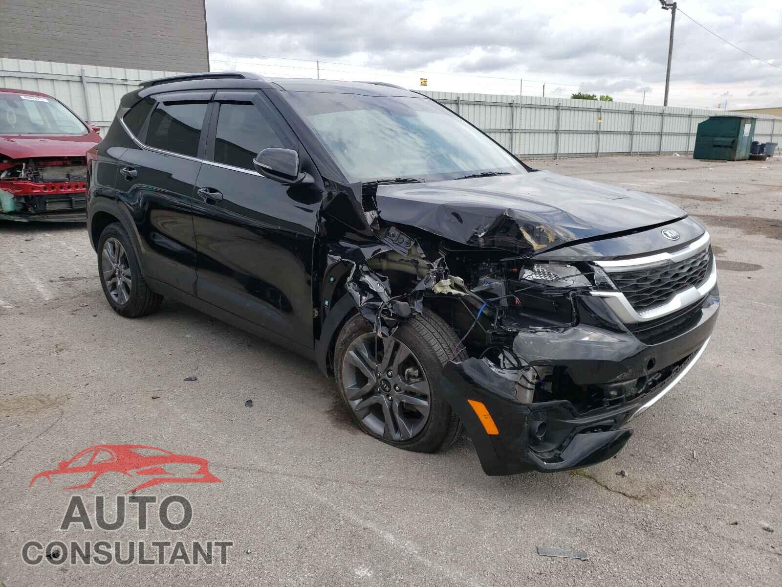 KIA SELTOS 2021 - KNDEU2AA4M7115436