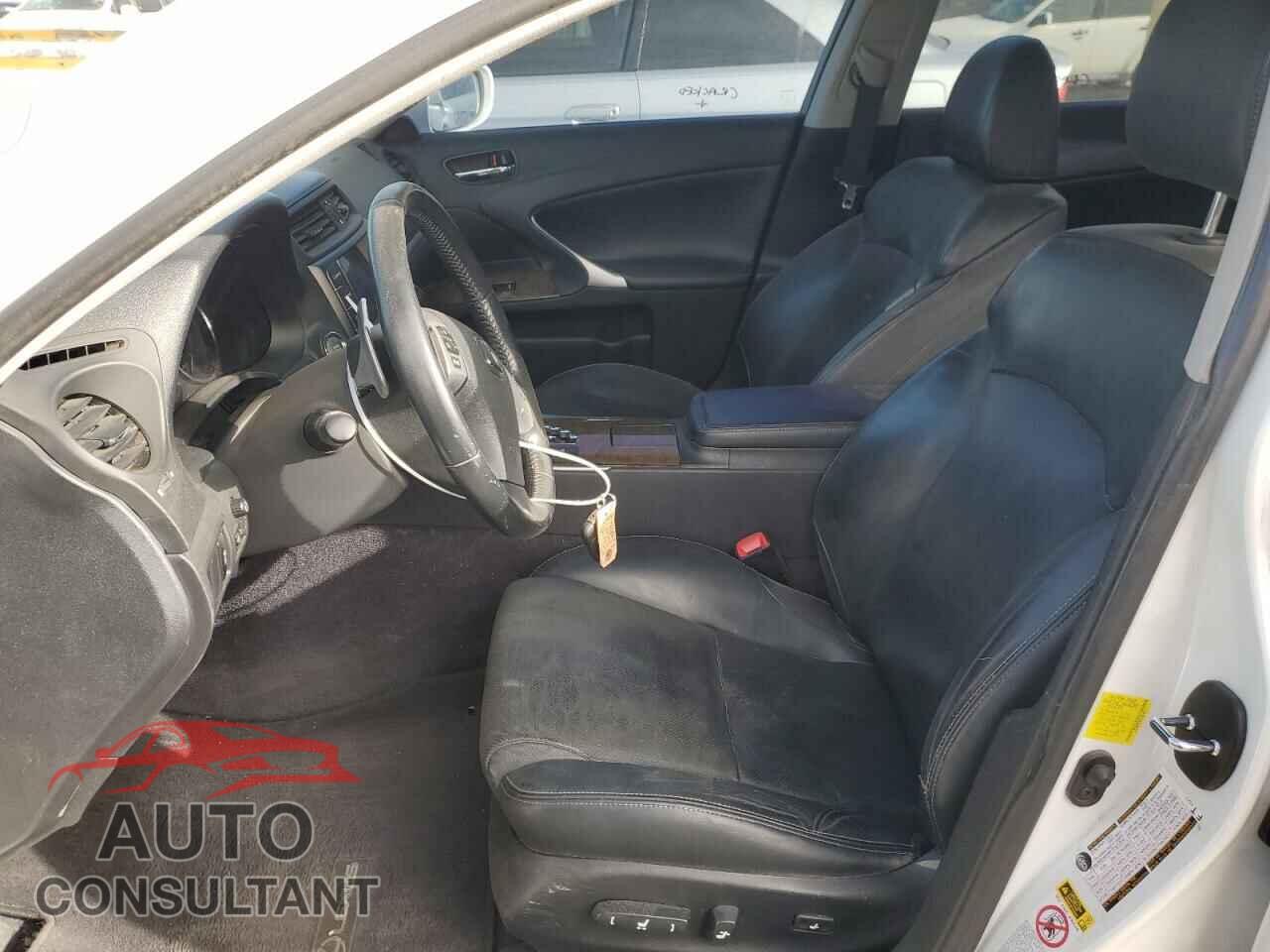 LEXUS IS 2012 - JTHBF5C25C5182141