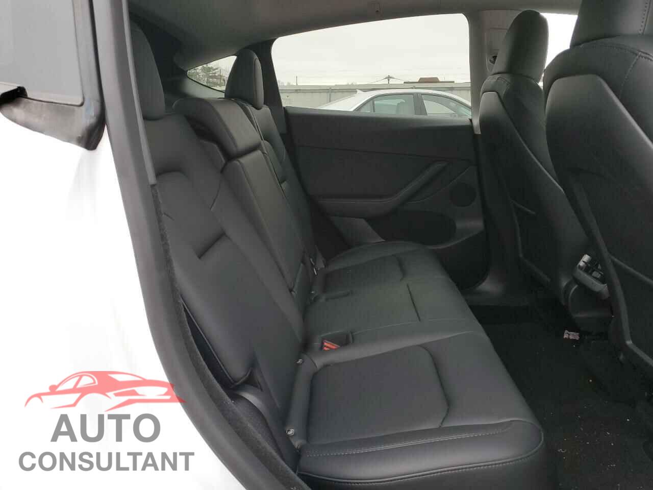 TESLA MODEL Y 2023 - 7SAYGDED2PF923581