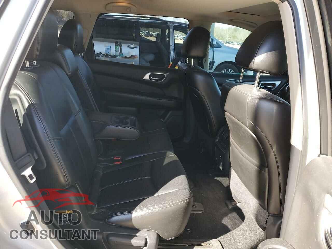 NISSAN PATHFINDER 2014 - 5N1AR2MN3EC601917