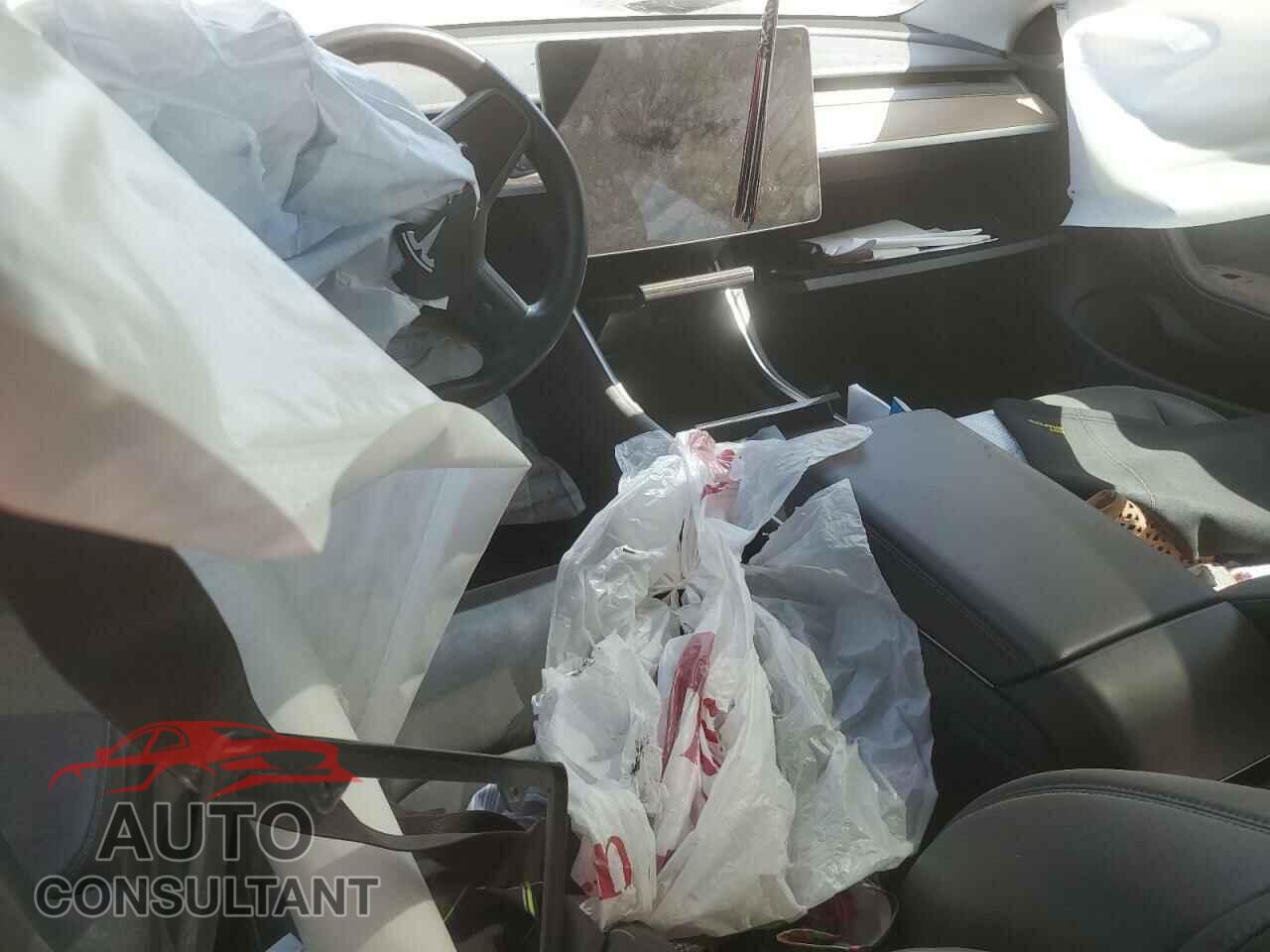 TESLA MODEL 3 2018 - 5YJ3E1EA1JF048258