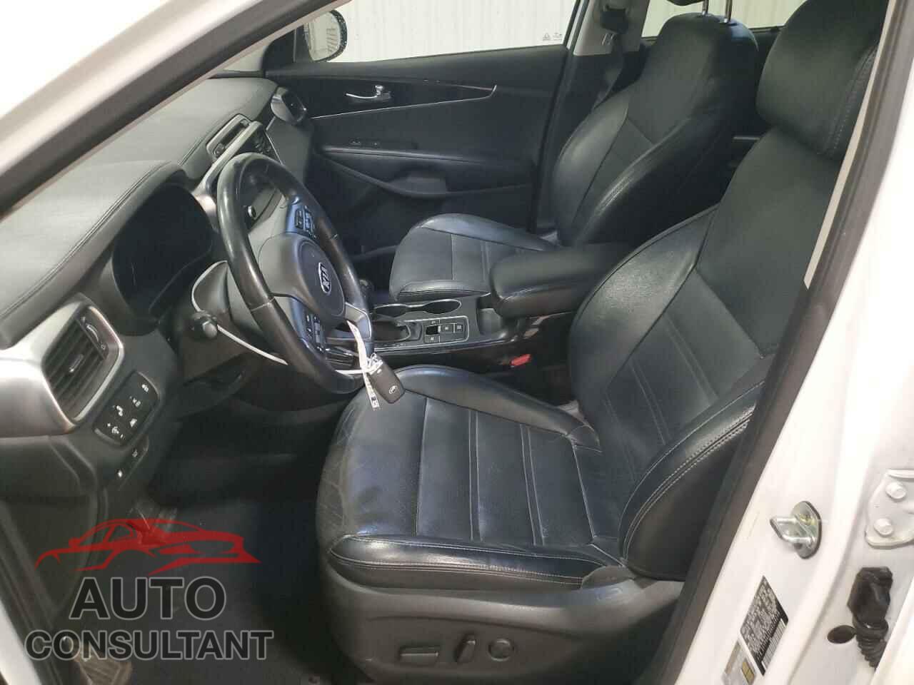 KIA SORENTO 2017 - 5XYPH4A58HG248236