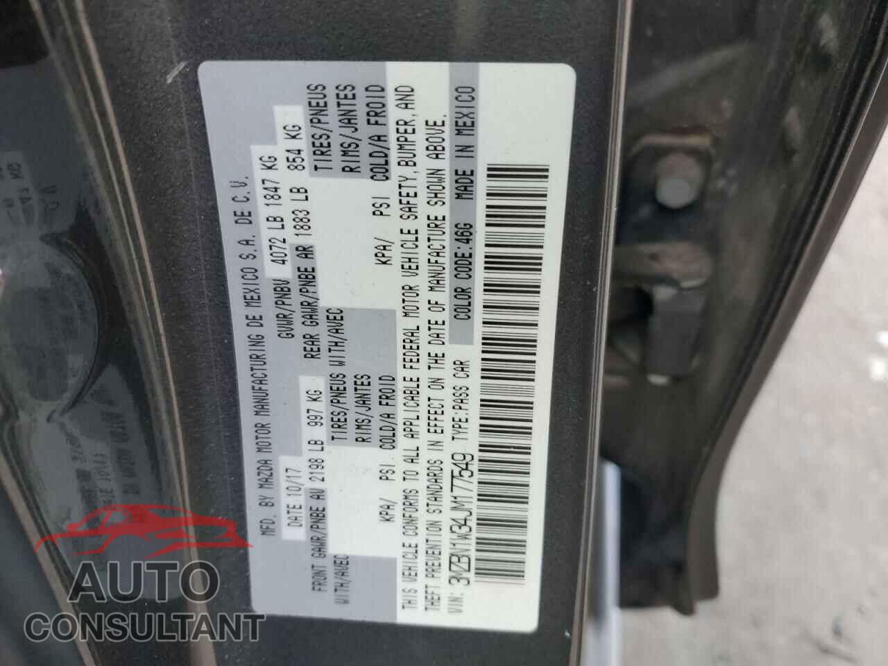 MAZDA 3 2018 - 3MZBN1W34JM177549