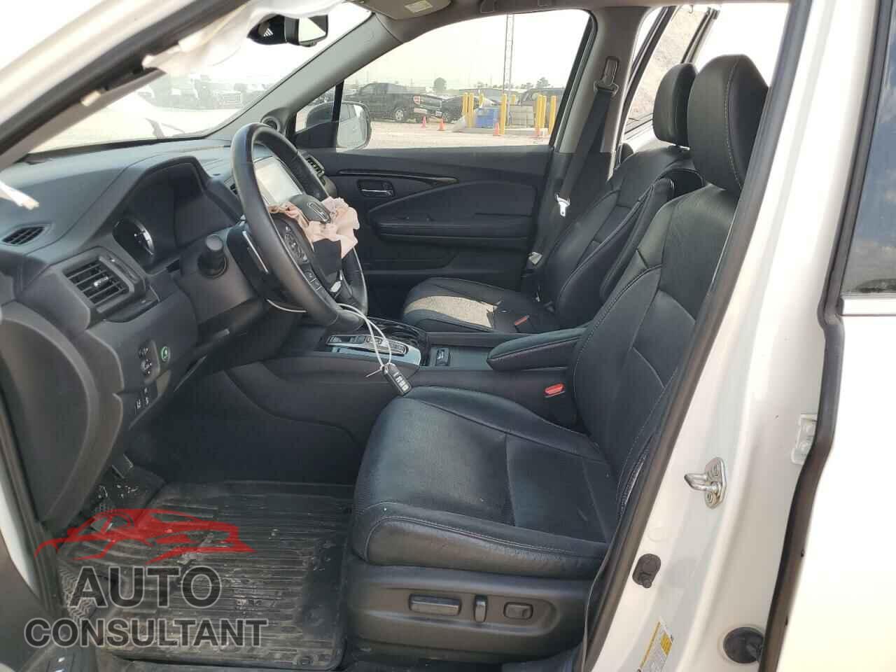 HONDA PILOT 2018 - 5FNYF6H02JB035764