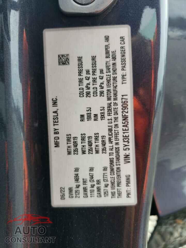 TESLA MODEL 3 2022 - 5YJ3E1EA5NF290671