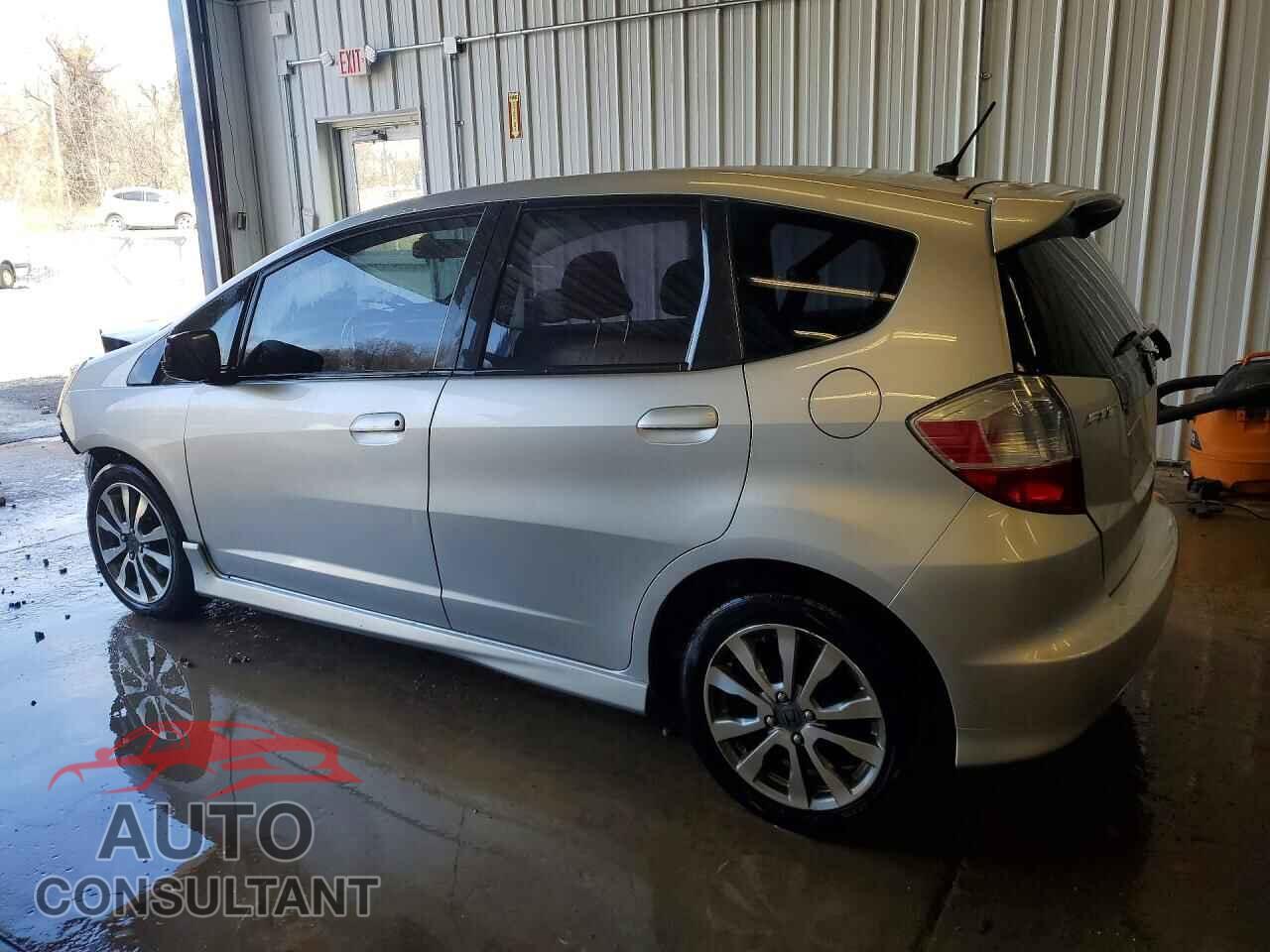 HONDA FIT 2013 - JHMGE8H52DC026830