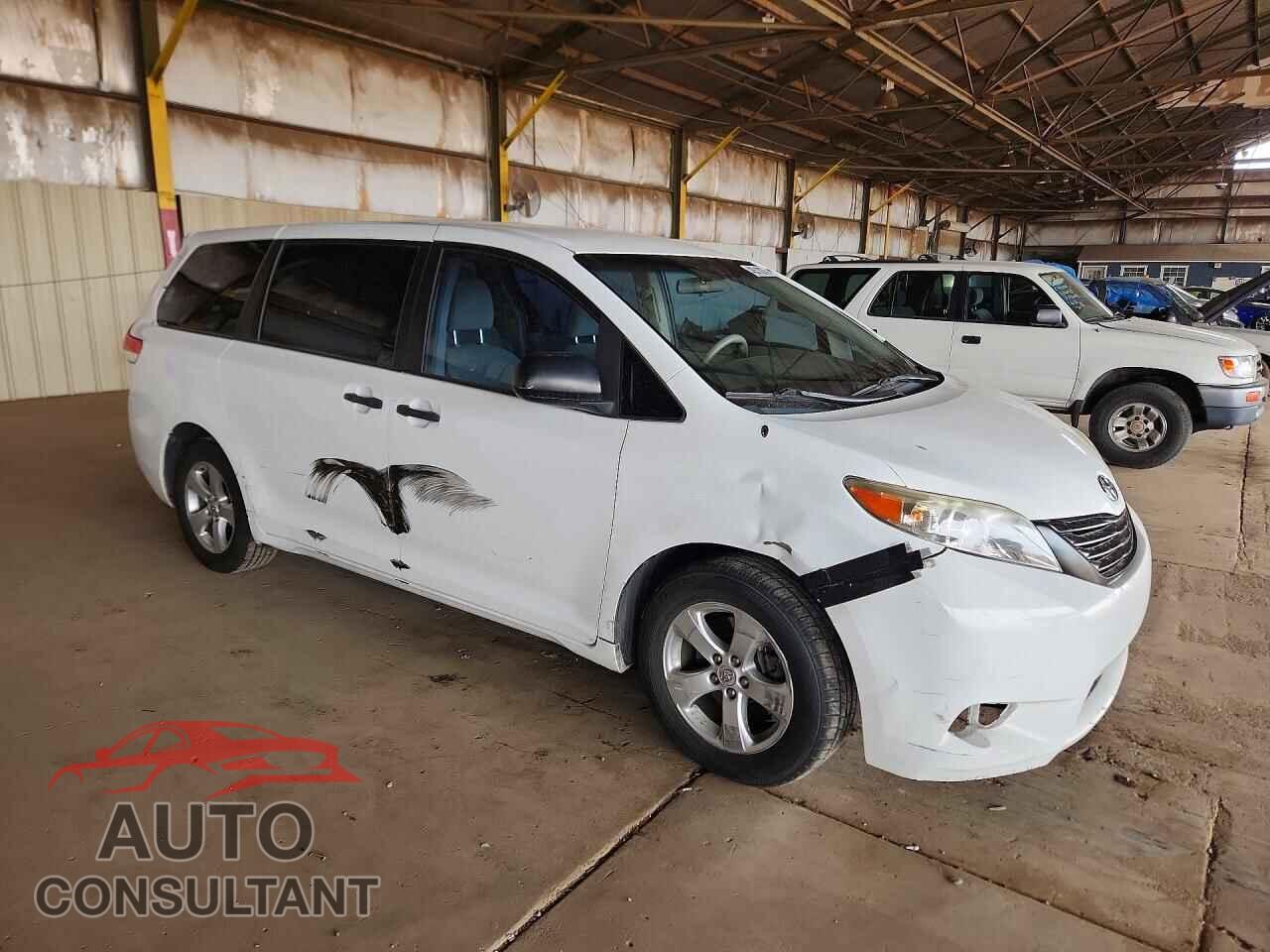 TOYOTA SIENNA 2014 - 5TDZK3DC4ES483004