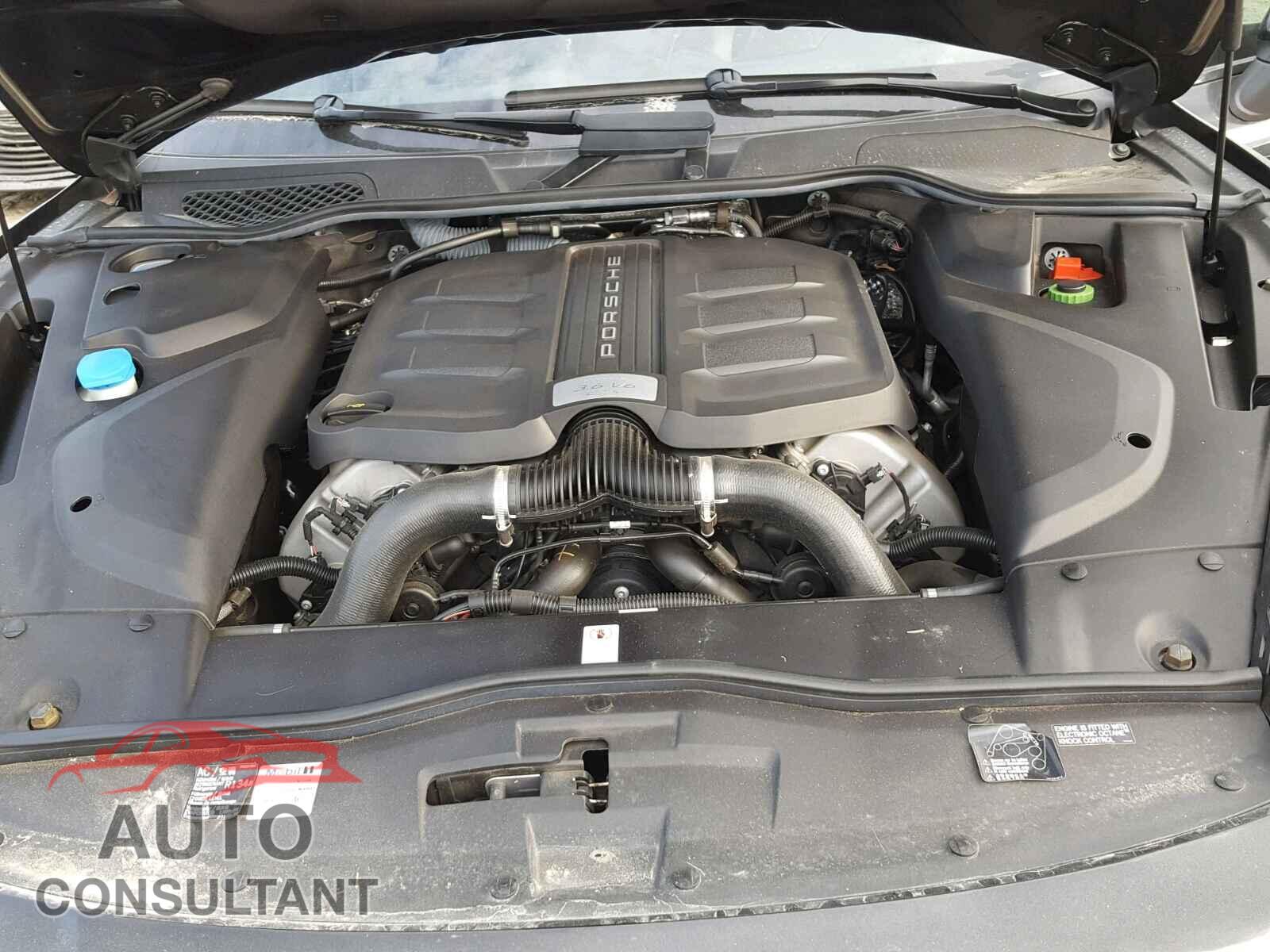 PORSCHE CAYENNE GTS 2016 - WP1AD2A26GLA79136