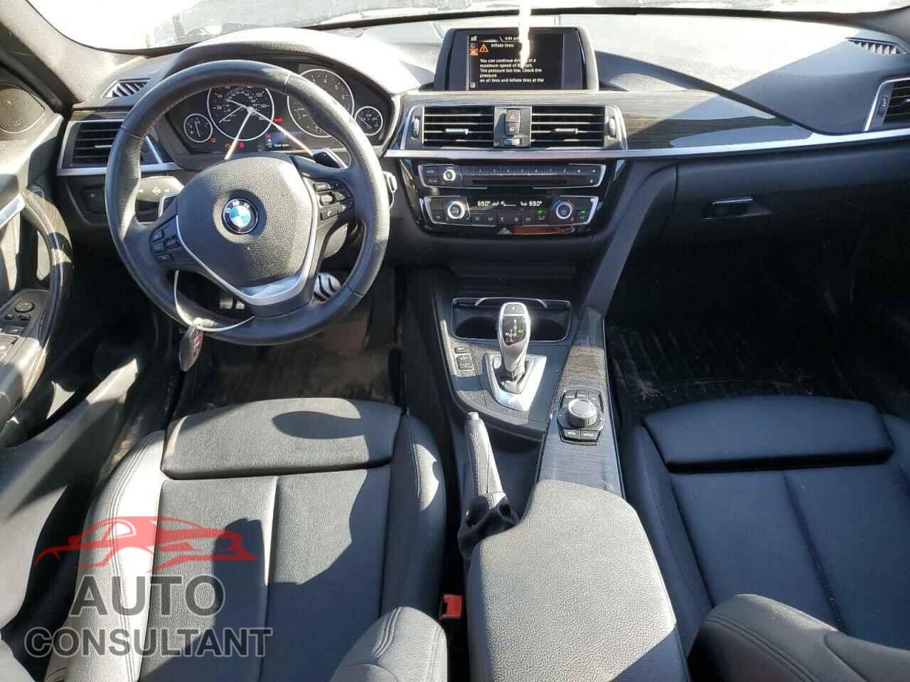 BMW 3 SERIES 2017 - WBA8B9G36HNU52385