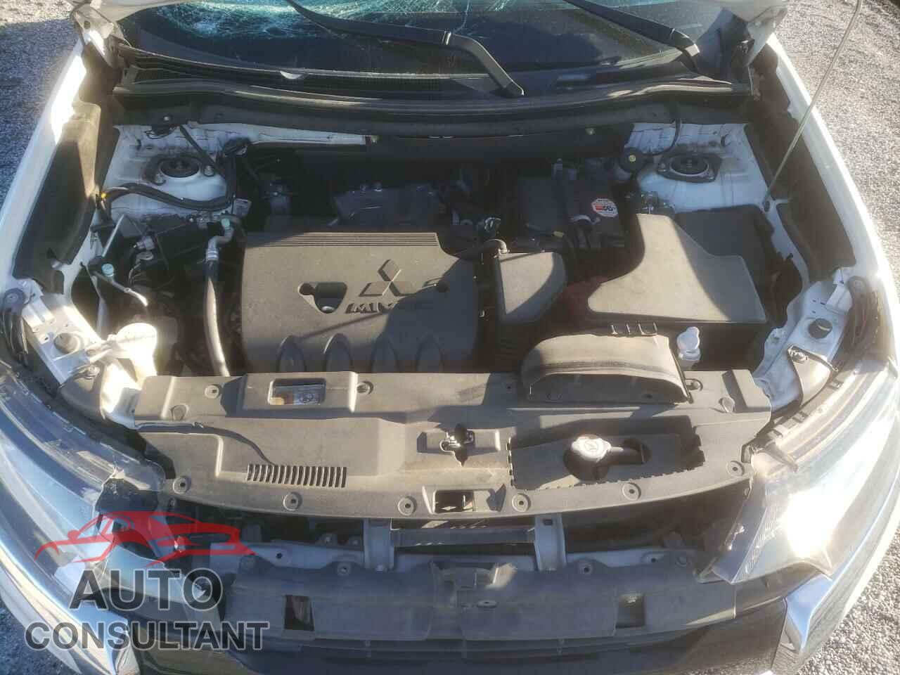 MITSUBISHI OUTLANDER 2017 - JA4AD2A33HZ065536